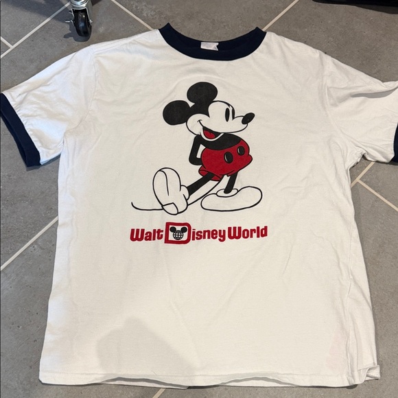 Retro Walt Disney World Mickey Tee Shirt size Medium - Picture 1 of 4